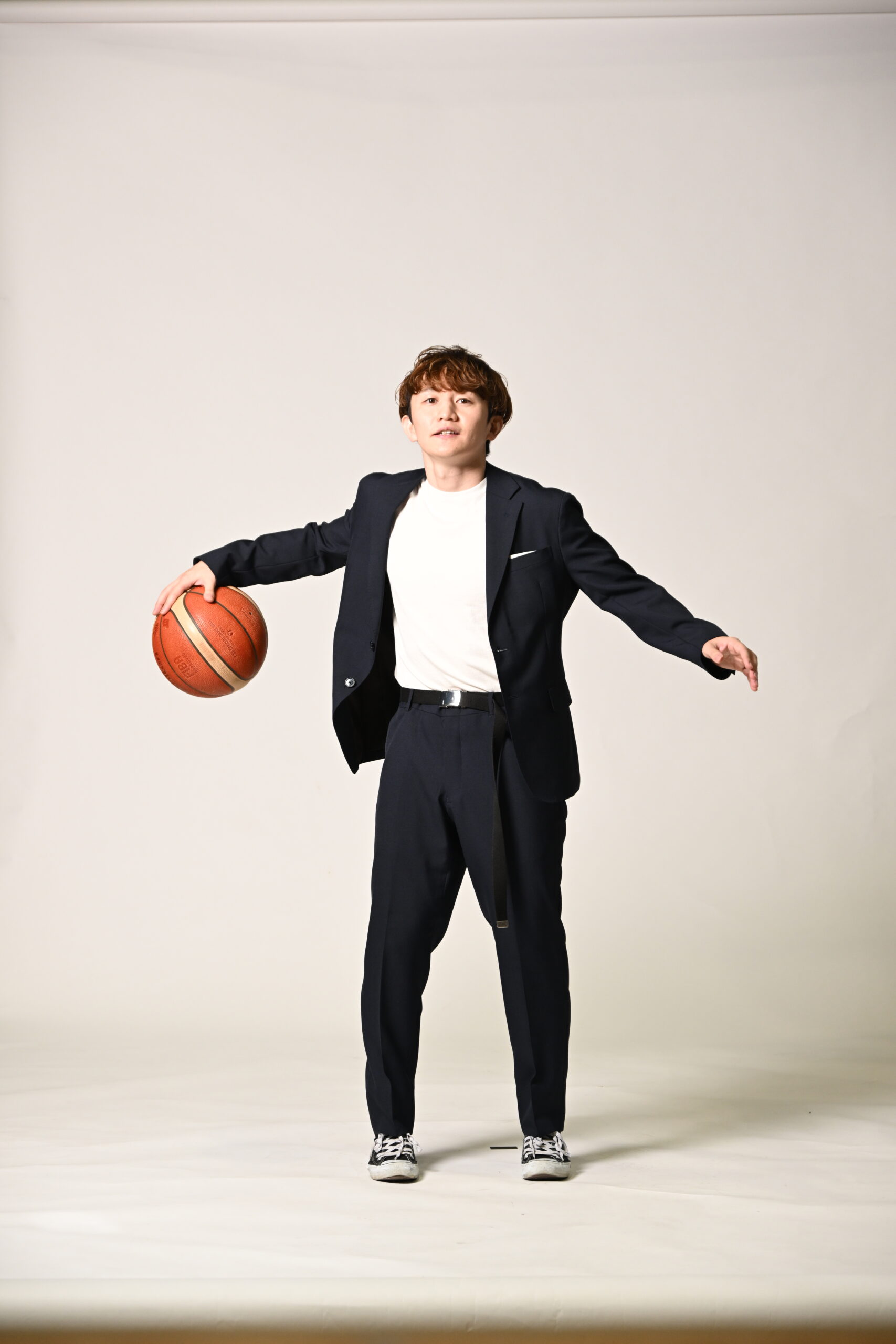 OFFICIAL SUIT | Private[&]Public